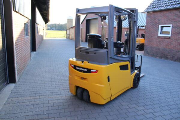 Jungheinrich EFG218 heftruck elektrische freelift triplex sideshift - Afbeelding 6