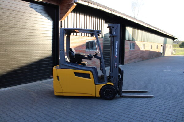 Jungheinrich EFG218 heftruck elektrische freelift triplex sideshift - Afbeelding 2