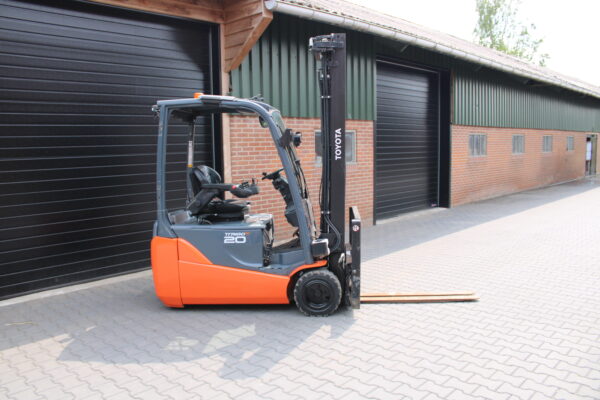 Toyota 8fbe20t heftruck elektrische triplex lepelversteling