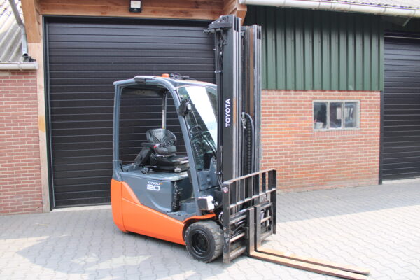 Toyota 8fbe20t heftruck elektrische triplex lepelversteling - Afbeelding 8