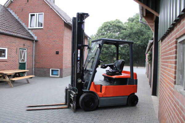 Toyota 7fbmf25 heftruck elektrische accu bj 2021 triplex sideshift lepelverstelling - Afbeelding 4