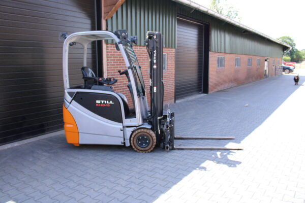 Still RX20-15 heftruck elektrische triplex lepelversteling sideshift