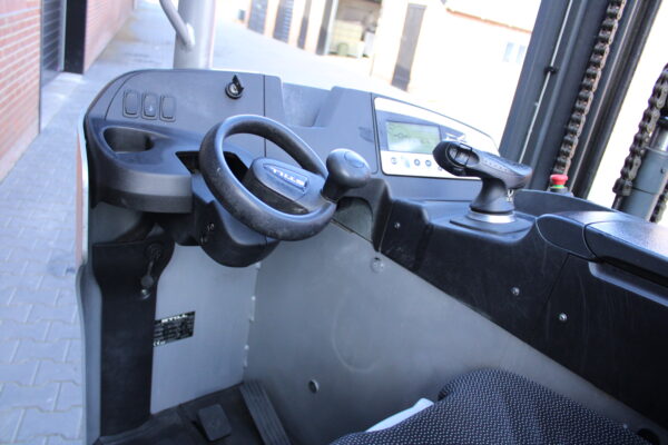 Still FM-X10 reachtruck elektrische triplex sideshift freelift - Afbeelding 10