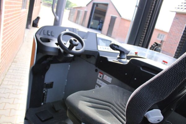 Still FM-X14 reachtruck elektrische triplex sideshift freelift - Afbeelding 11