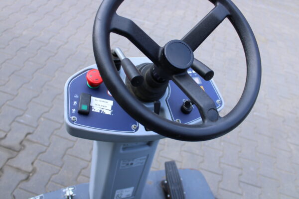 Nilfisk SR1101B veegmachine elektrische goed werkend - Afbeelding 11