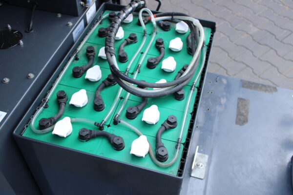 Nilfisk SR1101B veegmachine elektrische goed werkend - Afbeelding 7