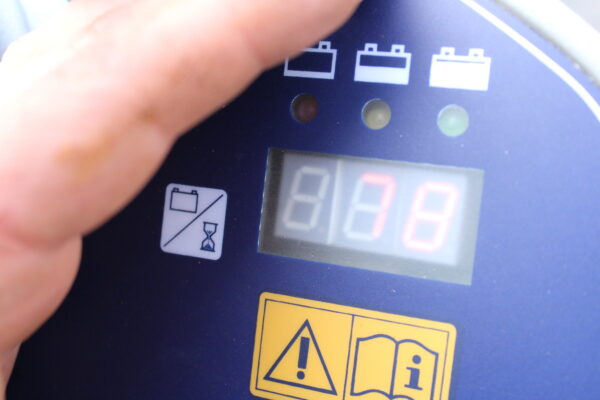Nilfisk SR1101B veegmachine elektrische goed werkend - Afbeelding 10