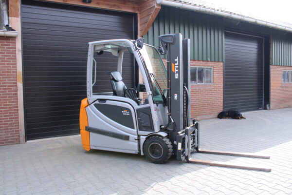 Still RX20 20L heftruck elektrische accu 90% lepelverstelling sideshift triplex