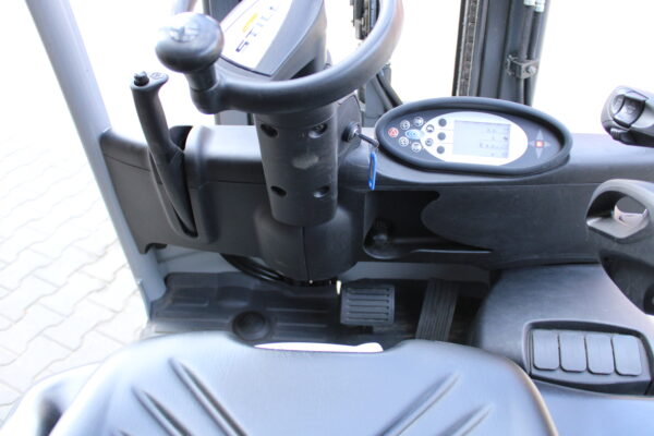 Still RX50-10 heftruck elektrische triplex sideshift - Afbeelding 13