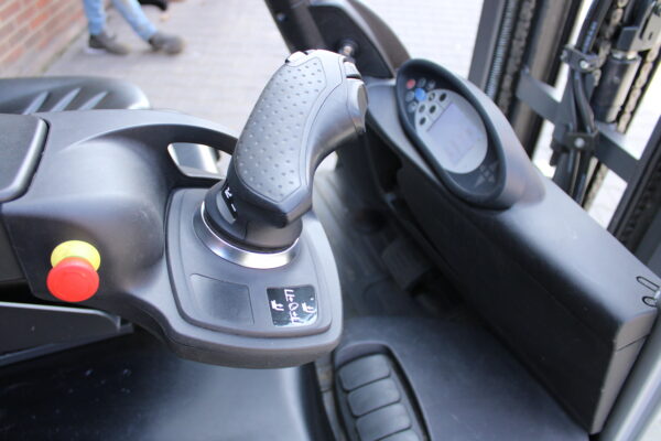 Still RX50-10 heftruck elektrische triplex sideshift - Afbeelding 15