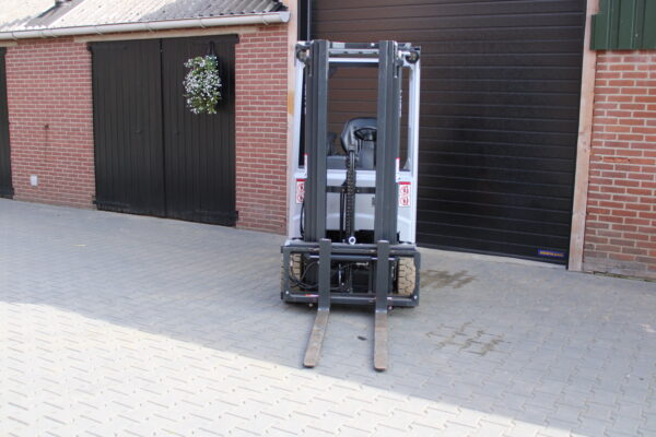 Still RX50-10 heftruck elektrische triplex sideshift - Afbeelding 10