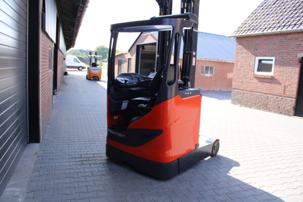 Linde R12B01 reachtruck elektrische triplex sideshift freelift - Afbeelding 4