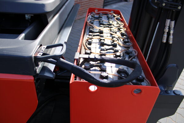Linde R12B01 reachtruck elektrische triplex sideshift freelift - Afbeelding 14
