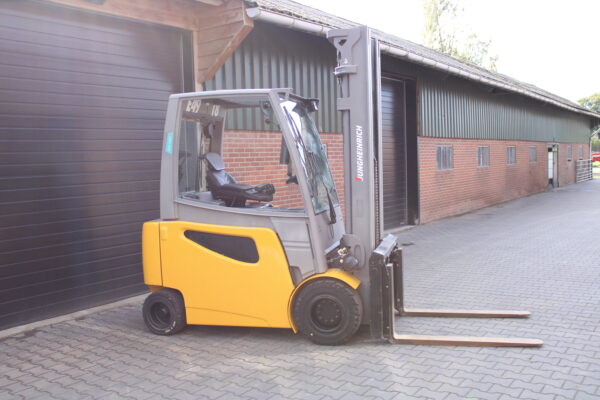 Jungheinrich EFG430 heftruck elektrische accubj 2022 triplex freelift sideshift lepelverstelling - Afbeelding 3