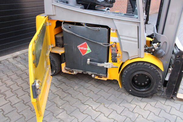 Jungheinrich EFG430 heftruck elektrische accubj 2022 triplex freelift sideshift lepelverstelling - Afbeelding 11