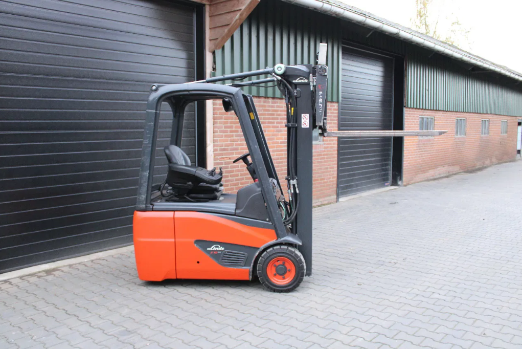 Linde E16 heftruck elektrische triplex sideshift lepelverstelling - Afbeelding 13
