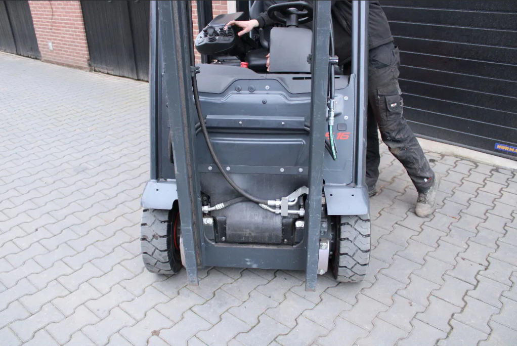 Linde E16 heftruck elektrische triplex sideshift lepelverstelling - Afbeelding 17