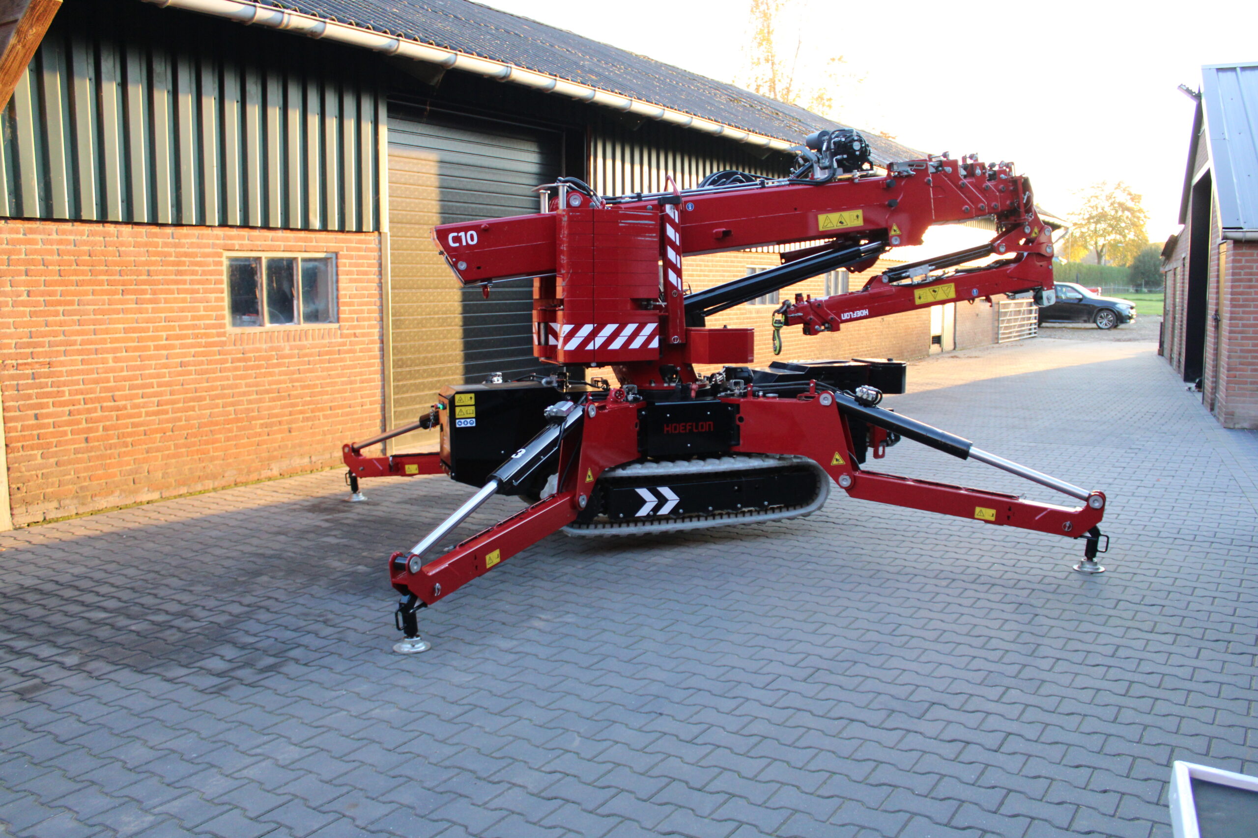 Hoeflon C10 bj 2022 met maar 1000 werk uren - Afbeelding 5