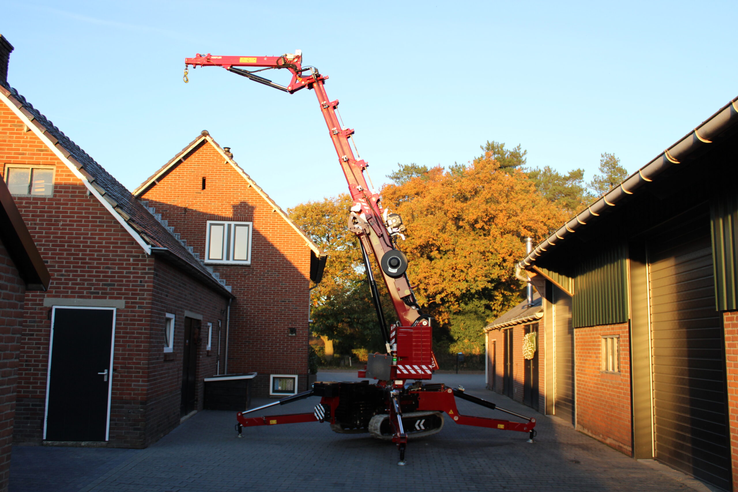 Hoeflon C10 bj 2022 met maar 1000 werk uren - Afbeelding 14