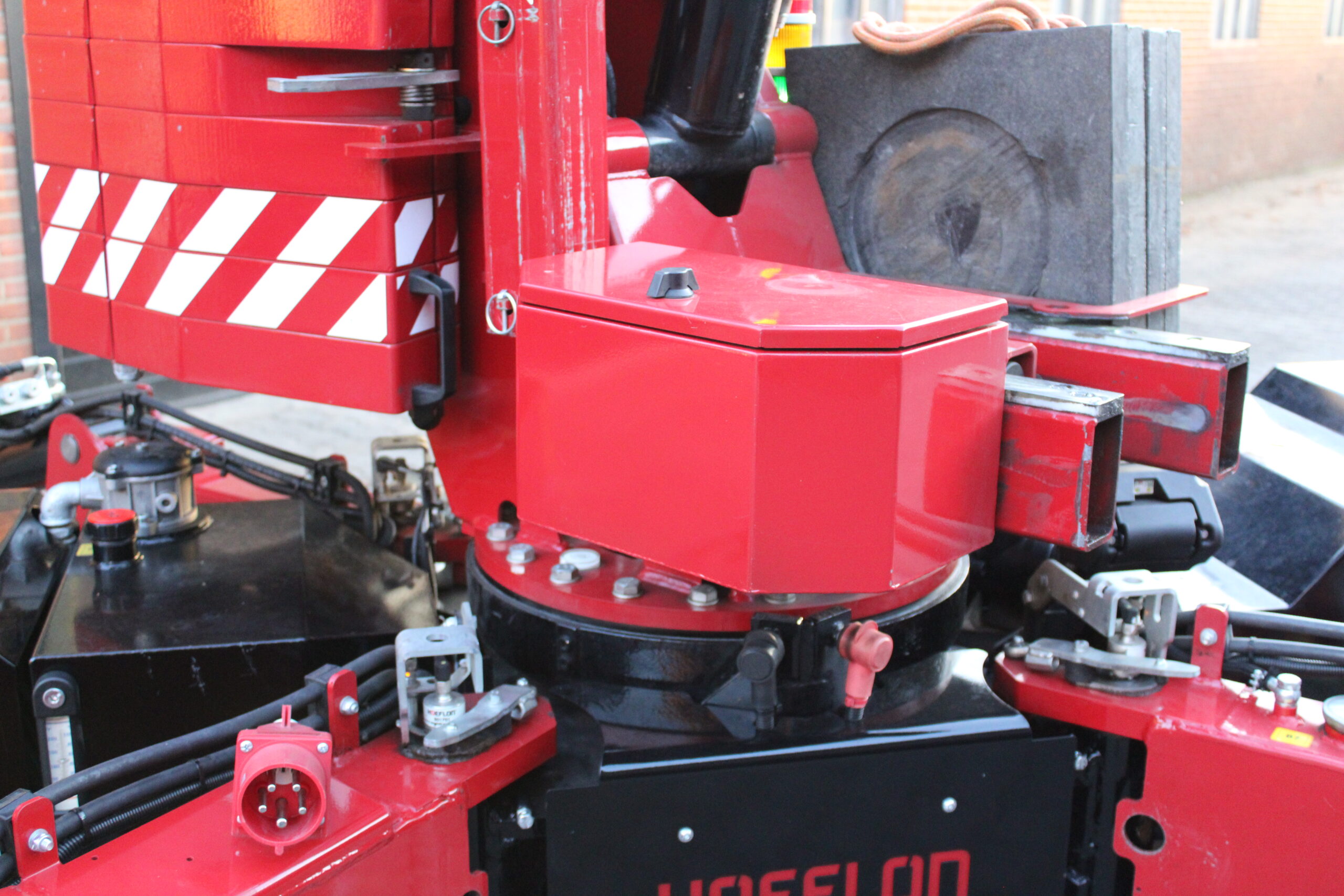 Hoeflon C10 bj 2022 met maar 1000 werk uren - Afbeelding 10