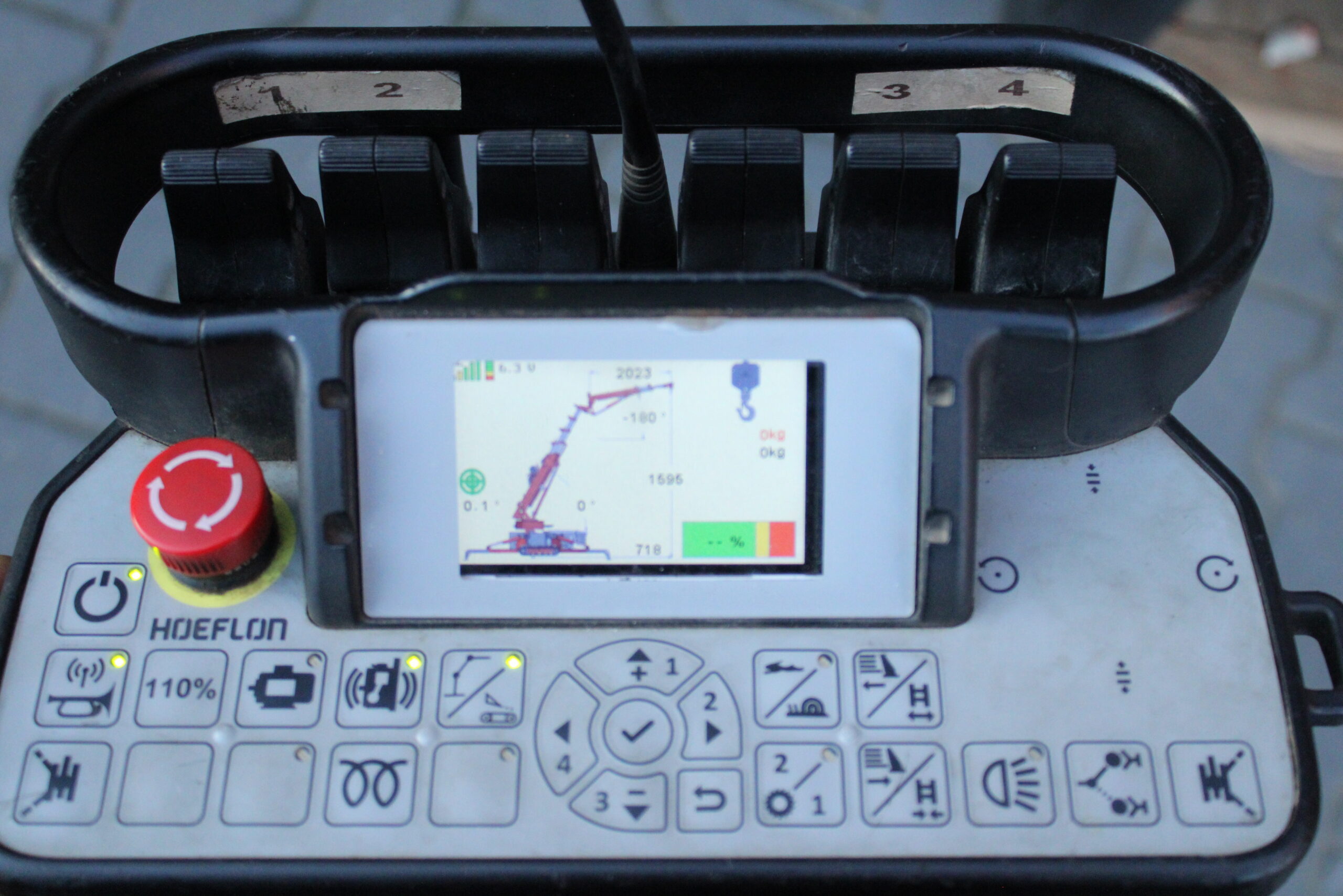 Hoeflon C10 bj 2022 met maar 1000 werk uren - Afbeelding 25