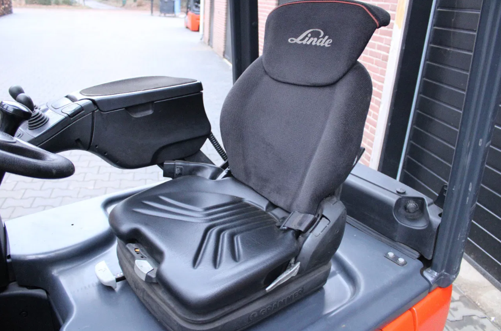 Linde E16 heftruck elektrische triplex sideshift lepelverstelling - Afbeelding 10