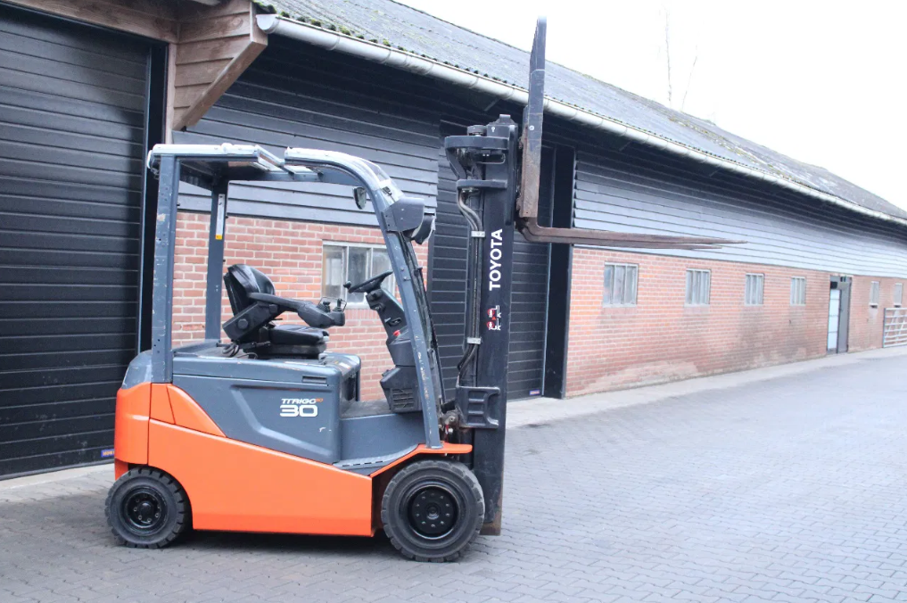 Toyota 8FBMKT30 heftruck elektrische triplex sideshift - Afbeelding 11