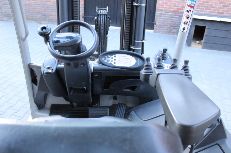 Still RX60 30 heftruck elektrische triplex lepelverstelling sideshift - Afbeelding 15